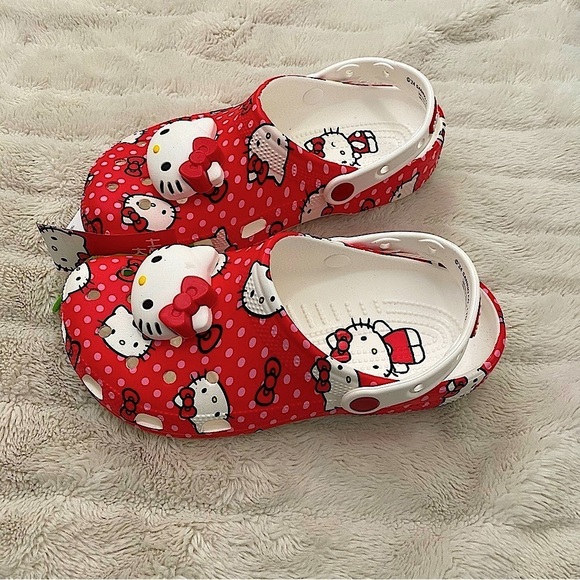 Crocs Hello Kitty Red Classic Clog Nwt Size 9 - Picture 1 of 9